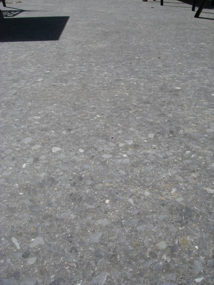 Terrasse en béton poli granito